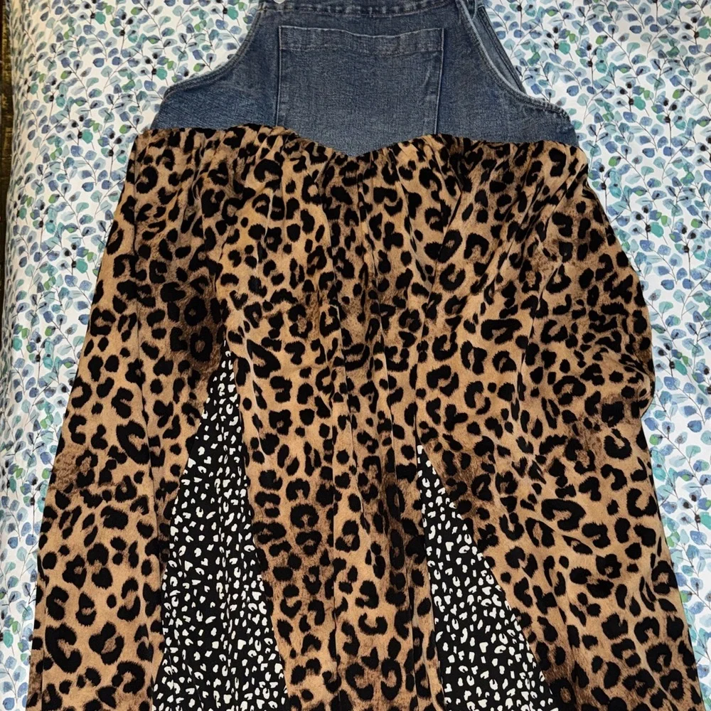 Oddi Leopard Maxi Dress - Picture 2 of 8